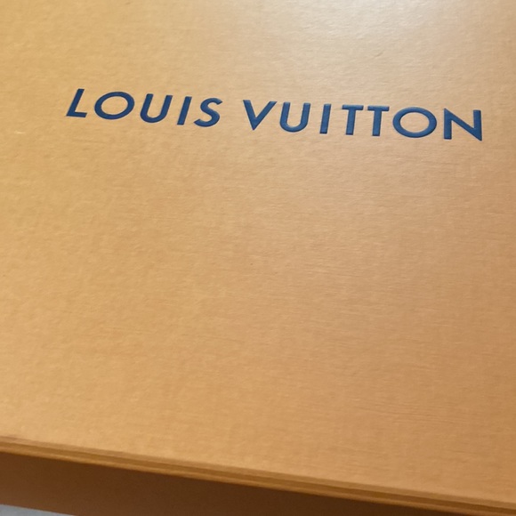 WORN ONCE authentic women’s Louis Vuitton lace up boots - Picture 7 of 7